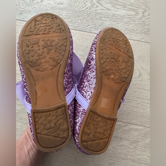 Kailee P.
Girls Rock Glitter Mary Jane Ballet Flats with Satin Bow
Size 11 - Picture 6 of 8